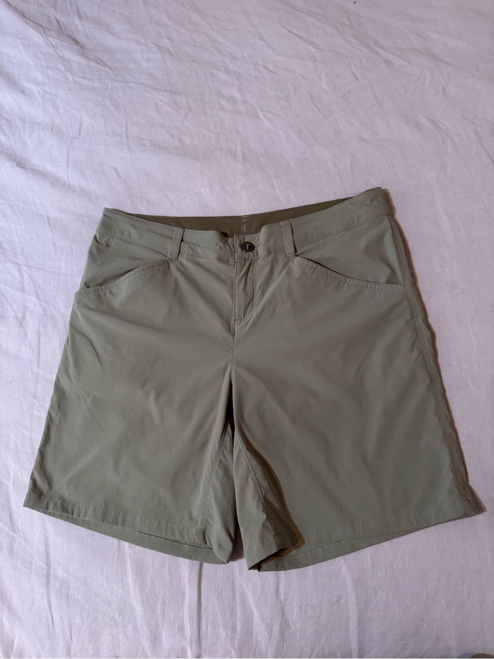 Patagonia Women’s Quandary Lightweight Olive Green Shorts